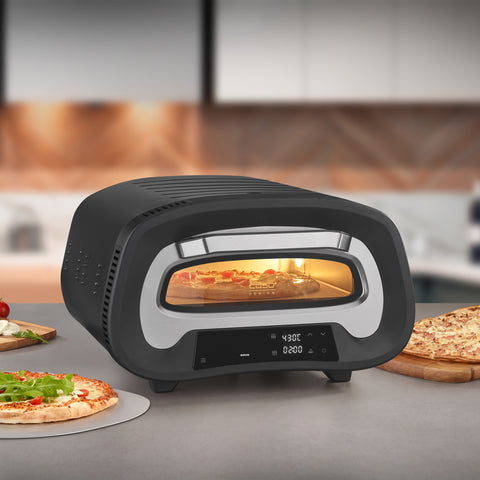 CASO PizzaChef 430° on a kitchen bench