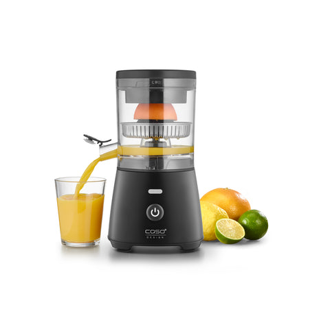 CASO CP 400 Citrus Lift pouring fresh juice into a glass